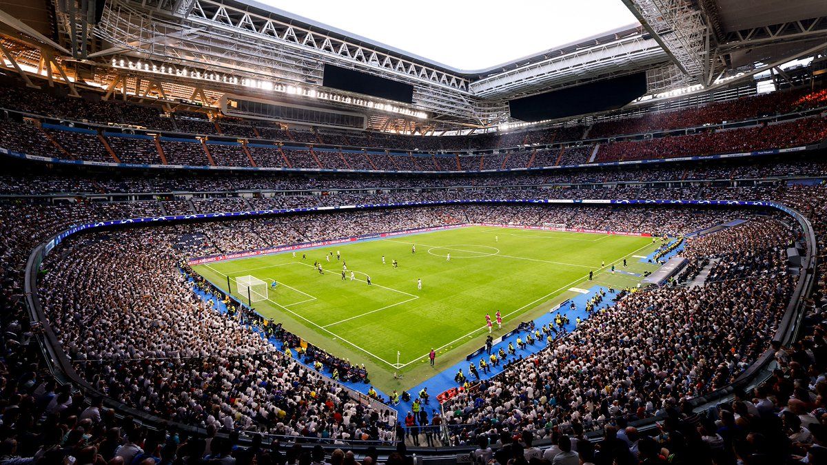 Experiencia Santiago Bernabéu Real Madrid para jugadores Eleven Academy — Academia de Fútbol Barcelona